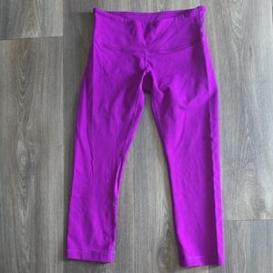 lululemon athletica Magenta Cropped Leggings